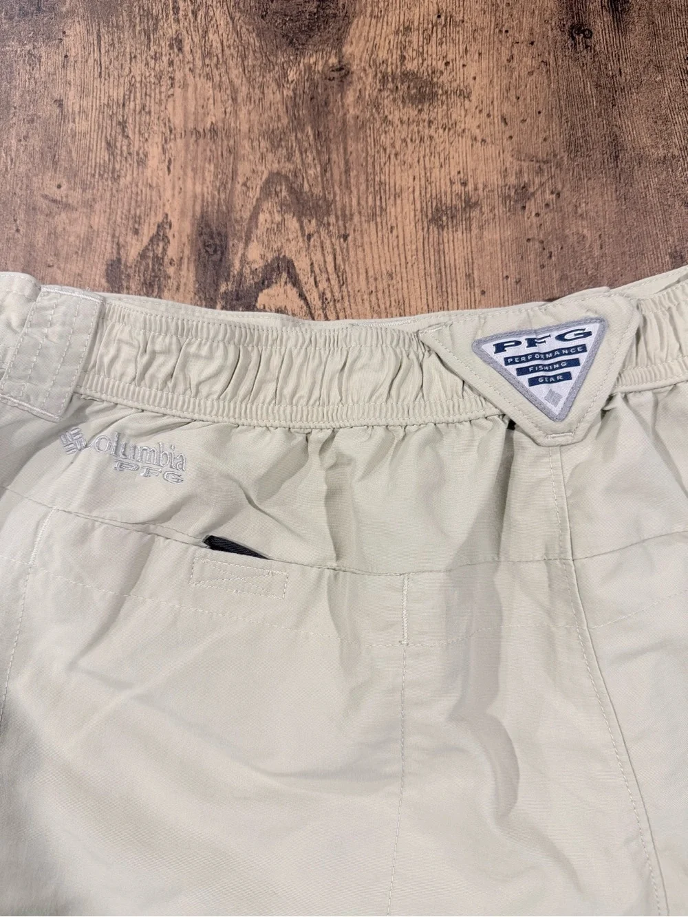 Light Khaki Cargo Shorts with Front Pockets